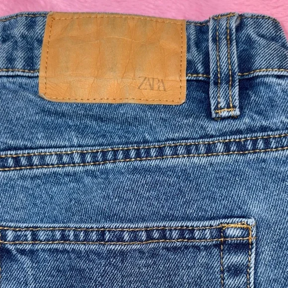 Zara Blue Straight-Leg Loose Fit "Dad" Jeans - Picture 2 of 5